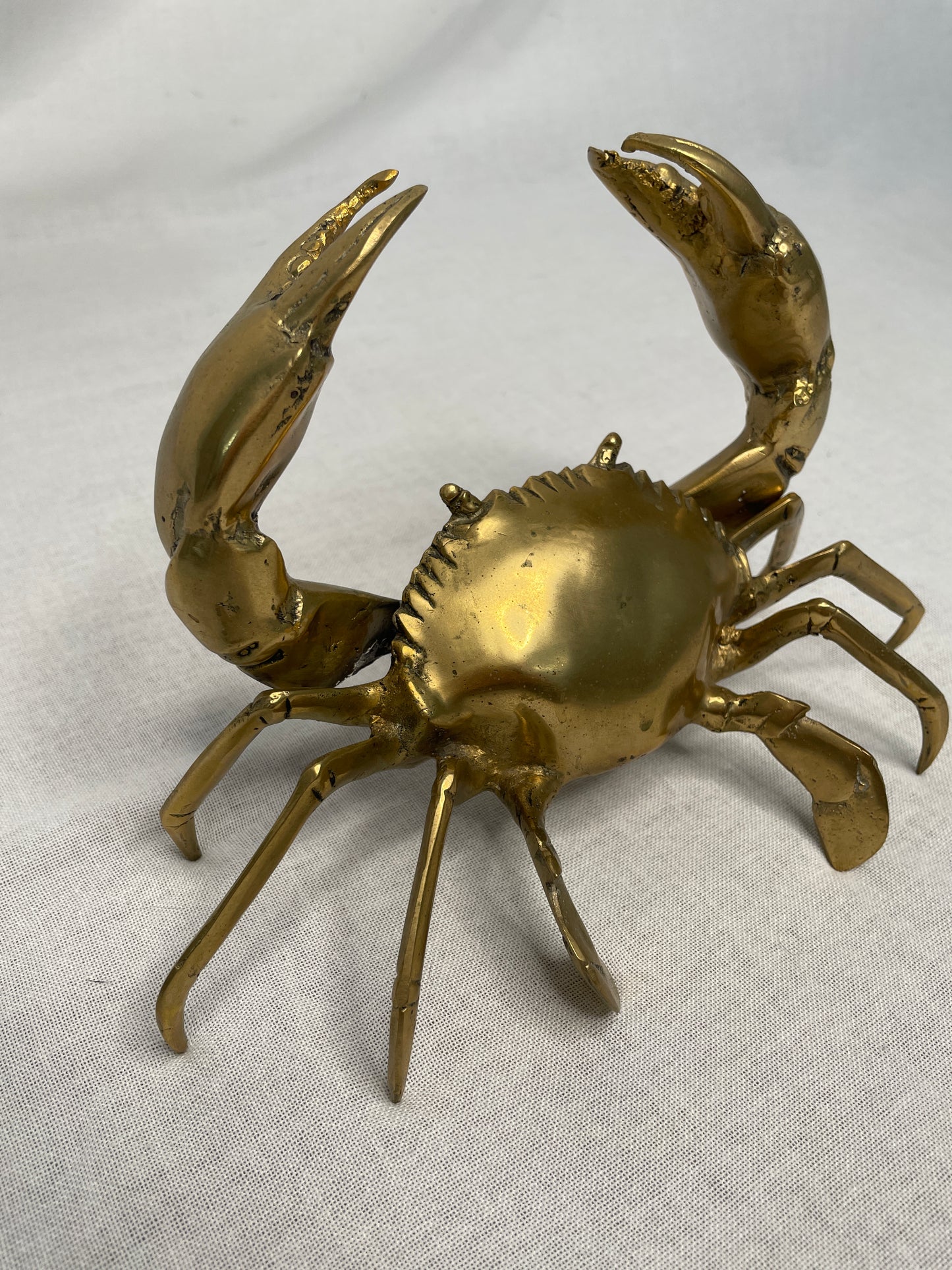 Brass crab home decor object