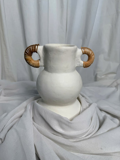 Three Tungku Vase