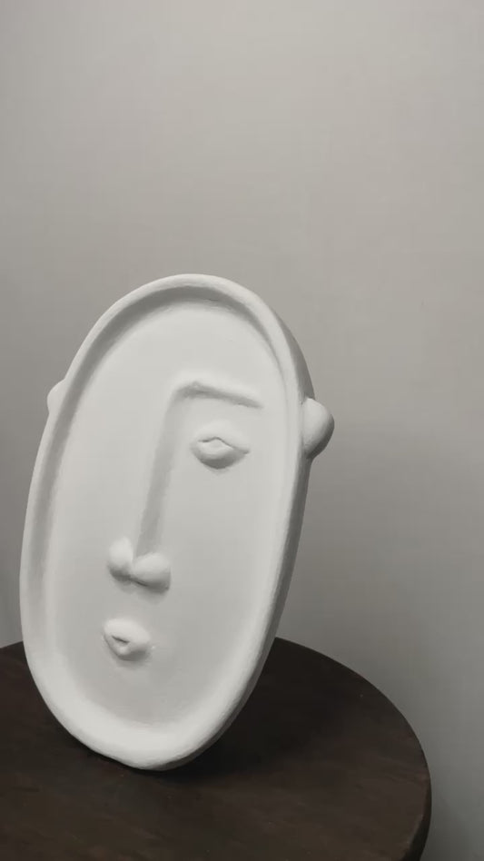 clean minimal face plate decor